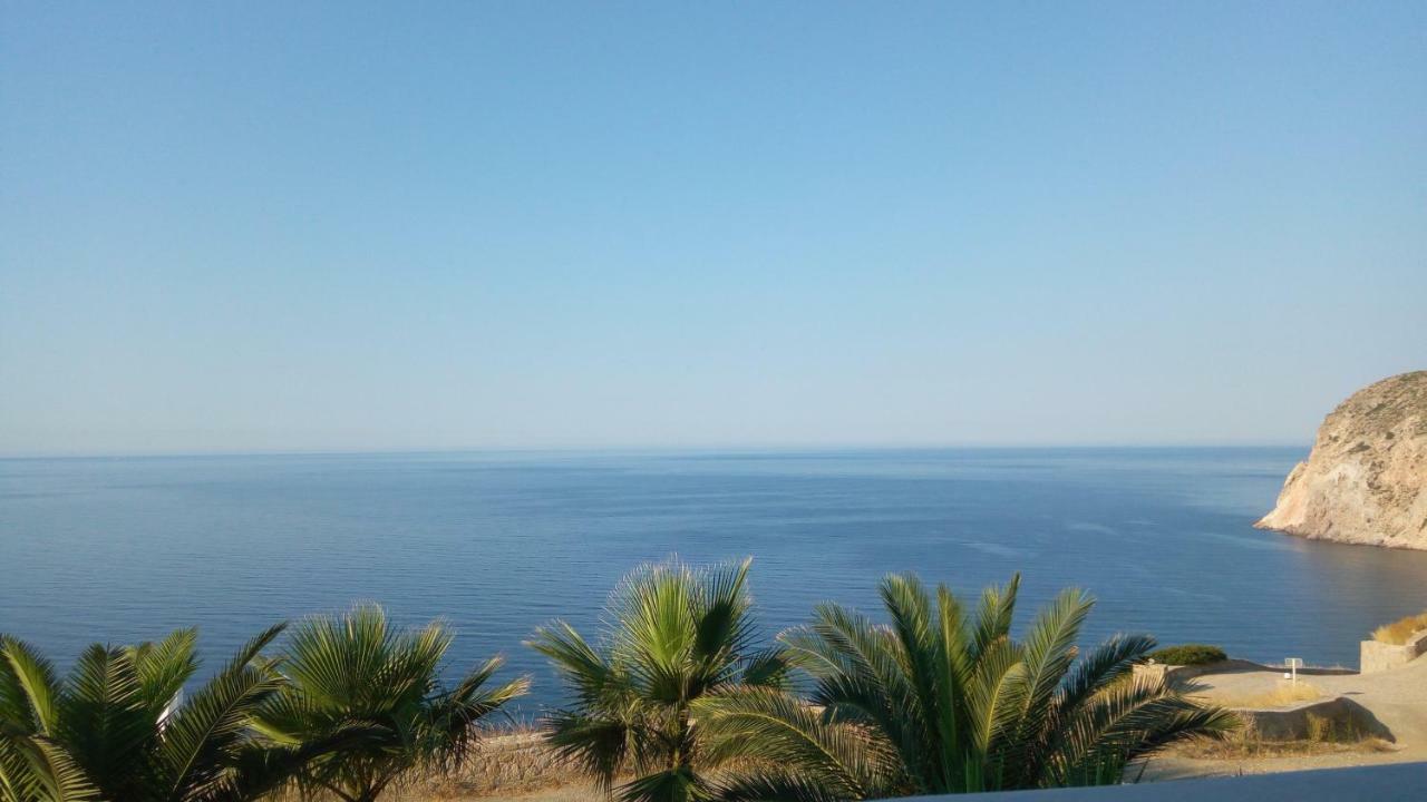 Heavenly Milos Suites Agia Kiriaki Beach  Exterior foto